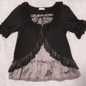 horror protagonist blouse